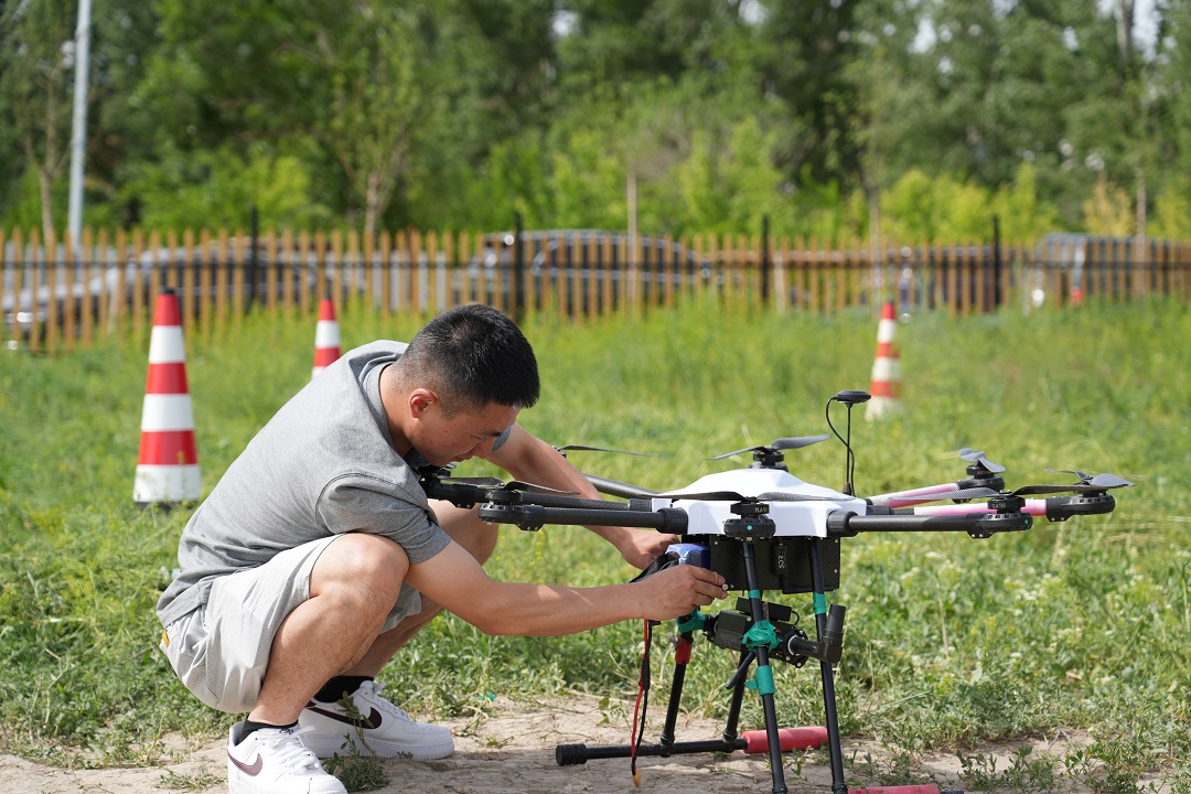 新疆保华润天航空“2025一培双证”,考CAAC无人机执照赠送人社部职业技能等级证书